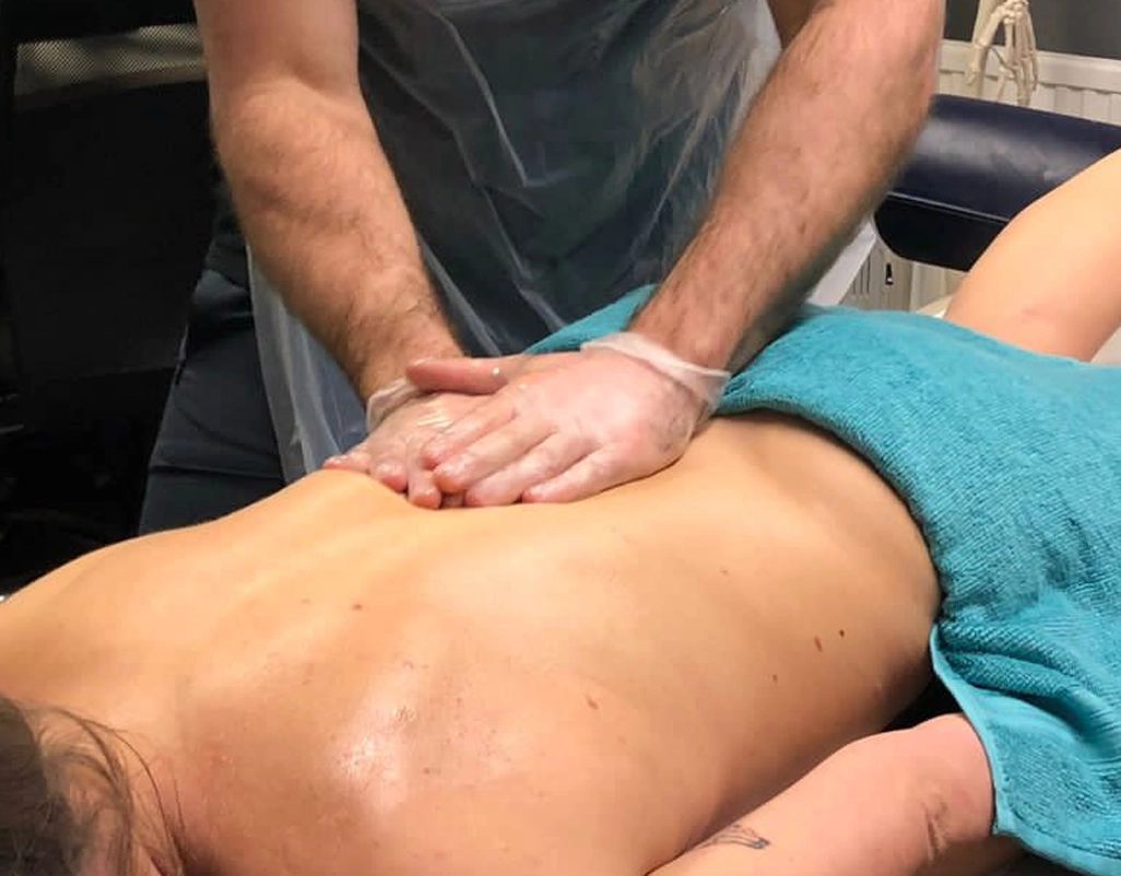 Spinal Manipulation in Mansfield - Mathew Price pain relief massage